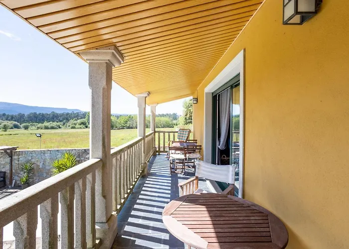 Le Llar Casa Con 2 Piscinas 1 Climatizada Interior Muy Cerca De Santiago De Compostela