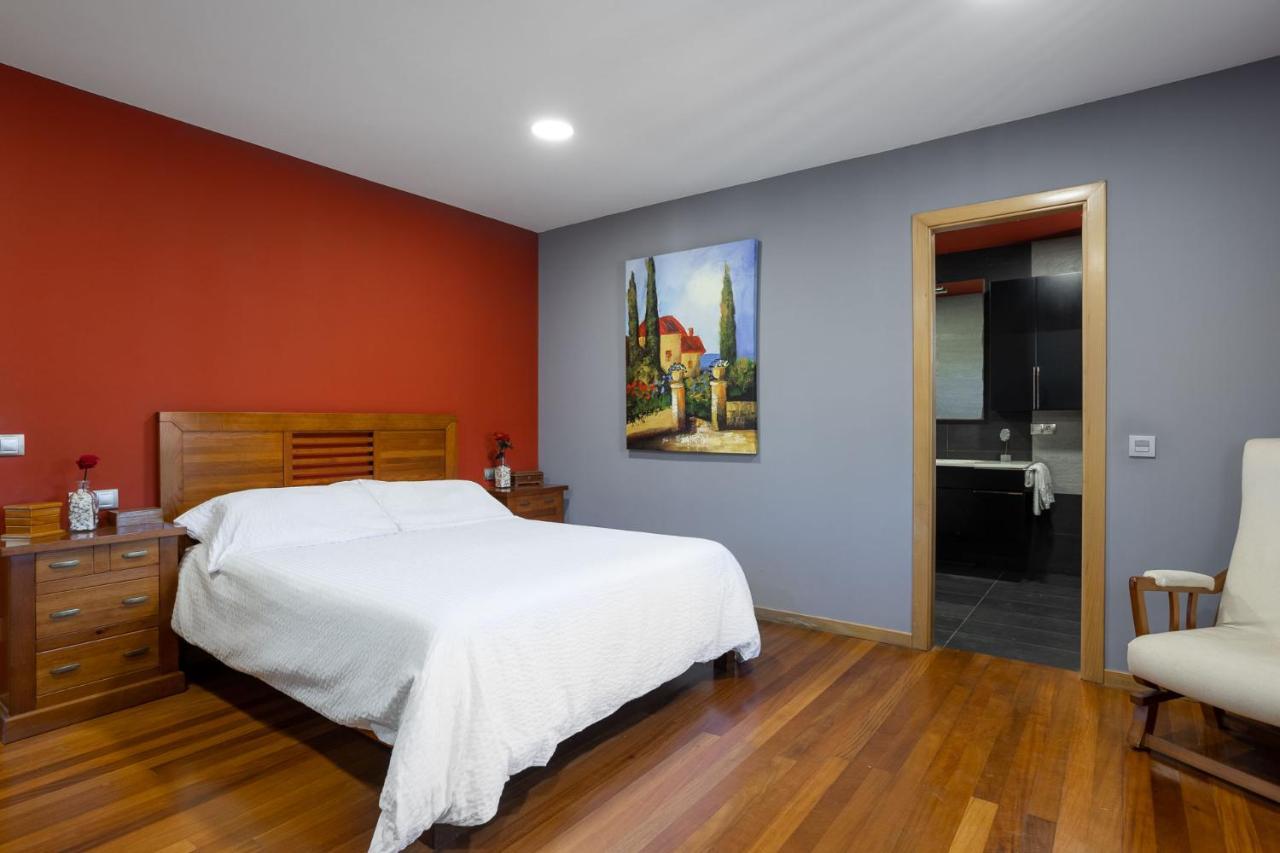 Le Llar Casa Con 2 Piscinas 1 Climatizada Interior Muy Cerca De Santiago De Compostela * Ames